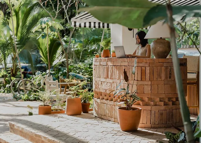 Hotel Sendero